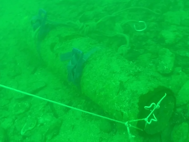 Bombe anglaise perforante de 2000 livres retrouvée en rade de Brest