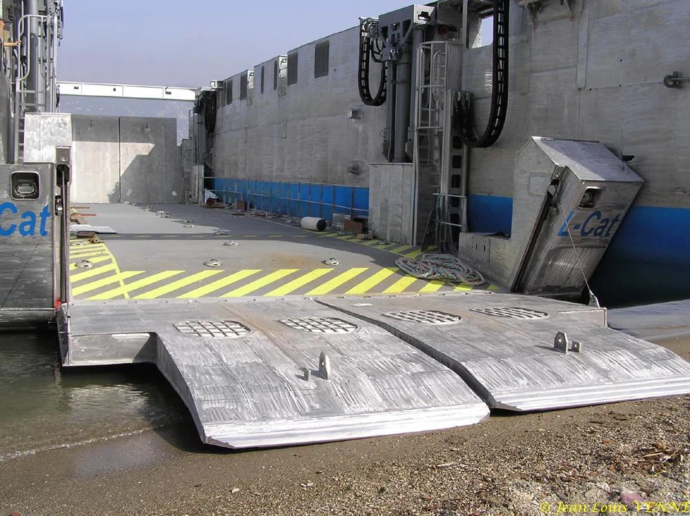 Le nouveau catamaran de débarquement de la CNIM