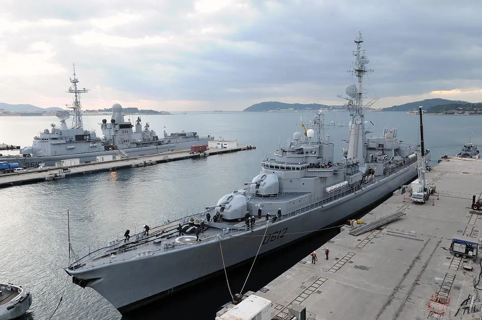 Escale à Toulon de la frégate De Grasse