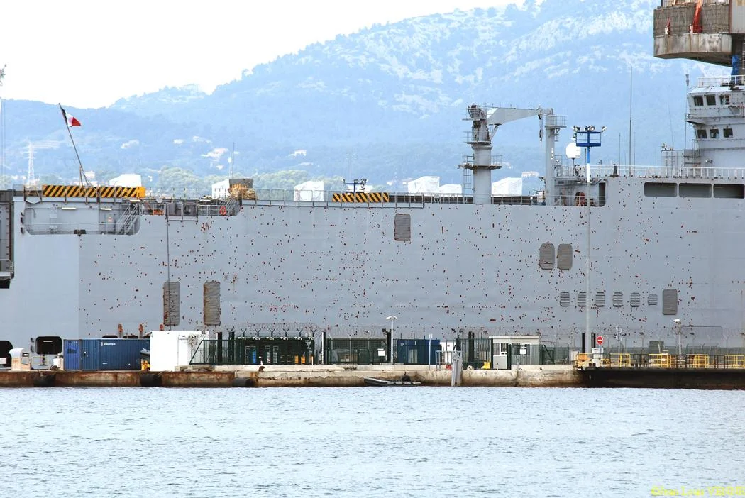 Les BPC Mistral et Tonnerre aux bassins Vauban