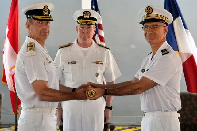 Le Canada remet le commandement de la CTF-150 à la France