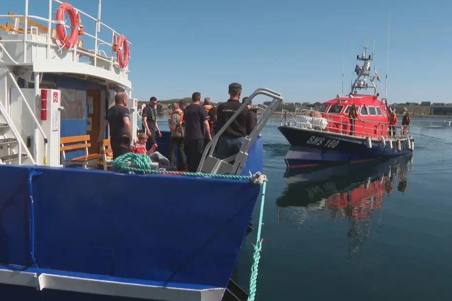 Exercice franco-canadien de sauvetage en mer au large de St-Pierre et Miquelon
