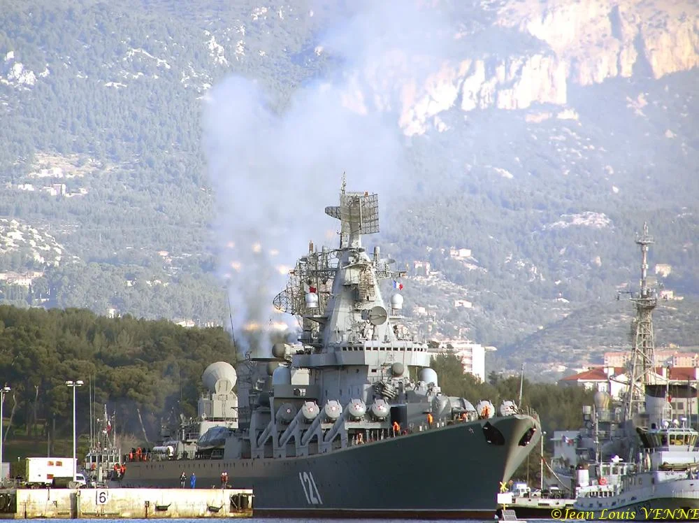 Arrivée Ã  toulon du croiseur Russe Moskva
