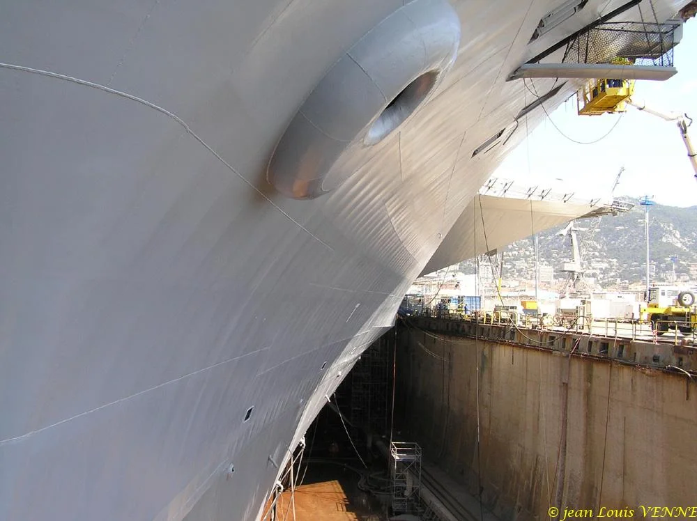 La coque du Charles de Gaulle