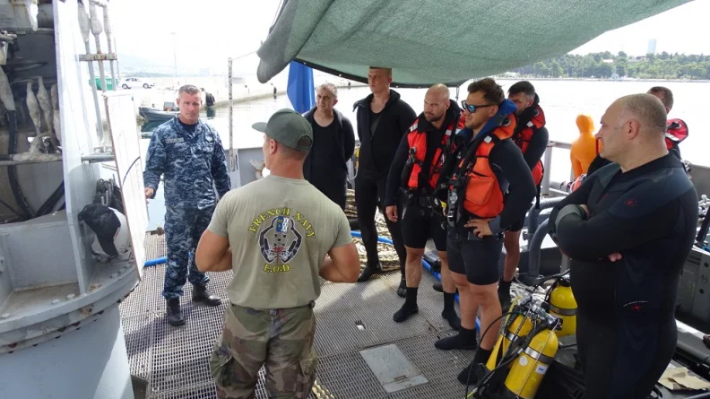 Briefing avant plongée