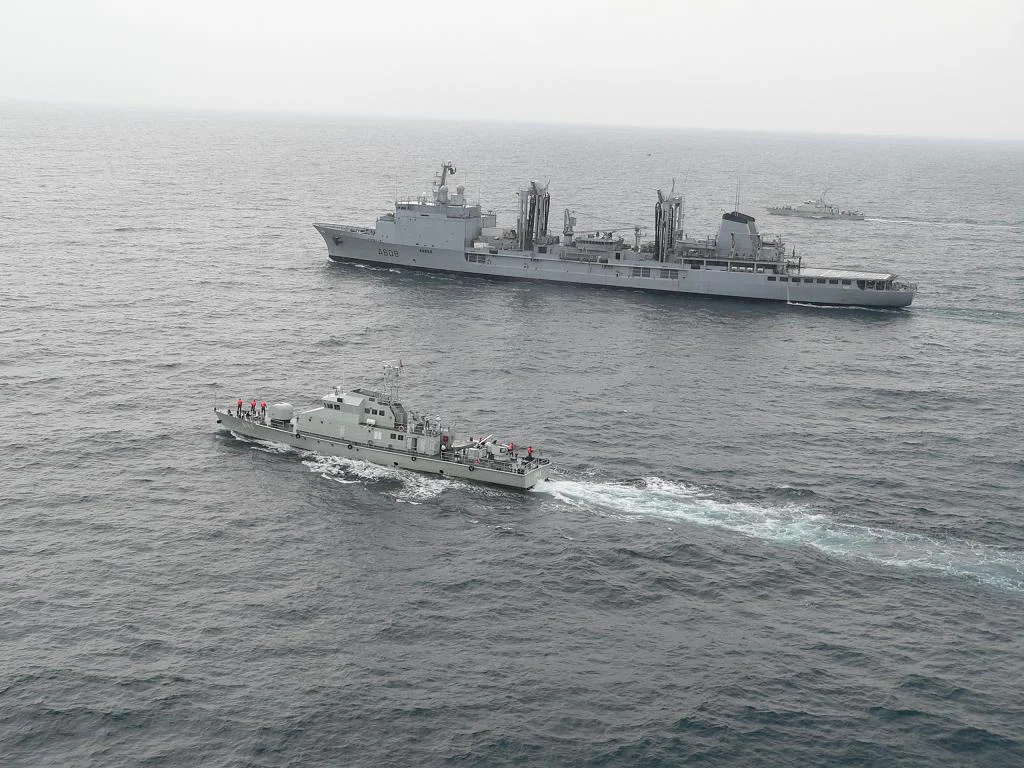 Le Var et les 2 patrouilleurs cambodgiens