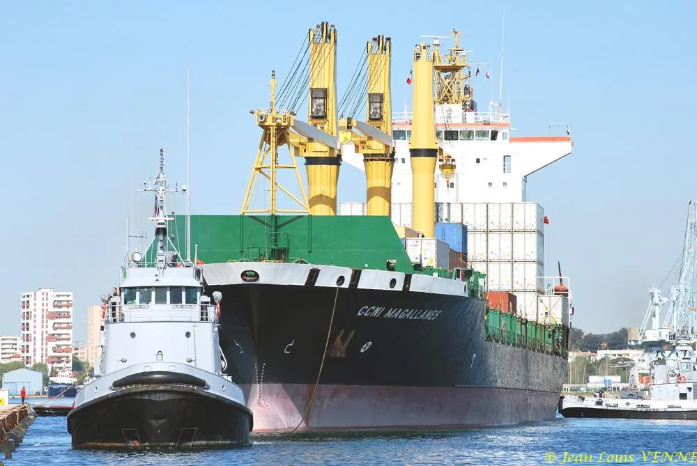 Arrivée à Toulon du porte-conteneurs Magallanes