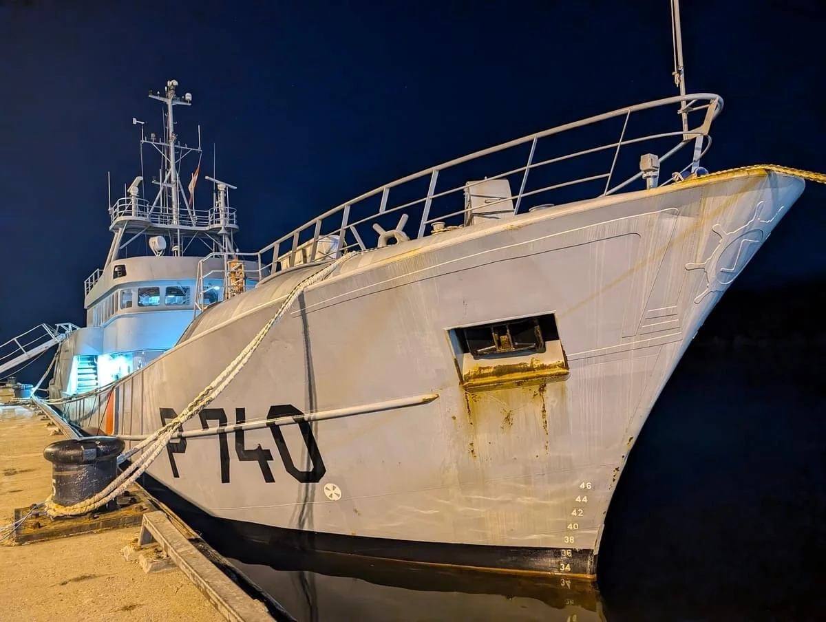 Le patrouilleur Fulmar dans le port de Québec