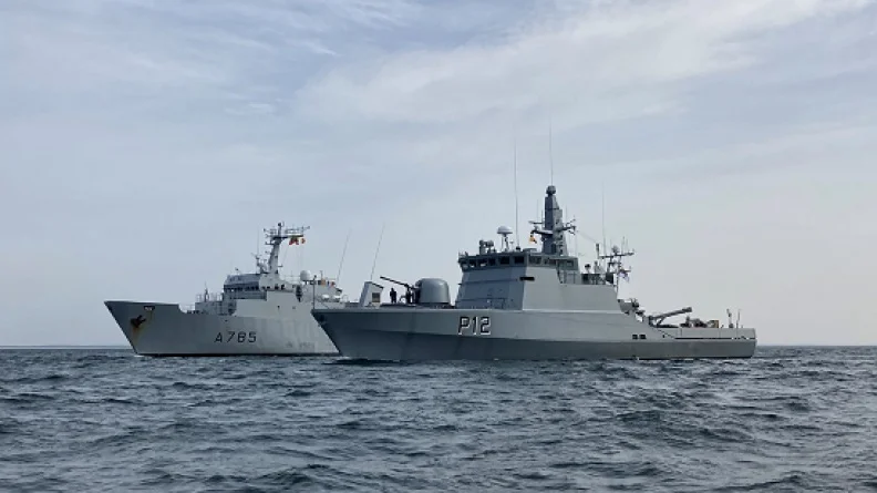 Le BEGM Thétis s'entraîne avec le patrouilleur lituanien P12 Dzūkas