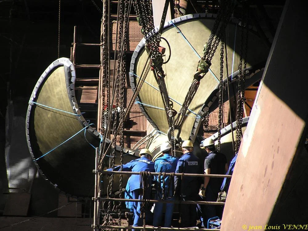 La seconde hélice du porte-avions