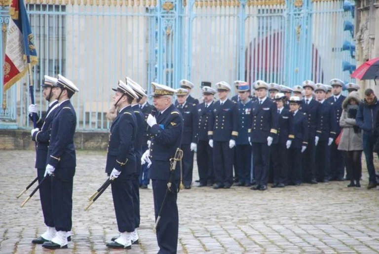 Présentation au drapeau pour la PMS marine état-major