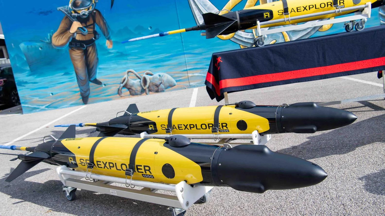 Deux gliders de type Sea explorer 1000
