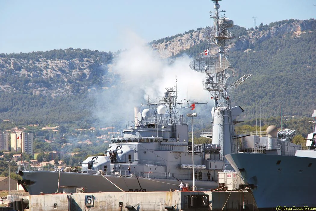 La frégate De Grasse fait escale à Toulon