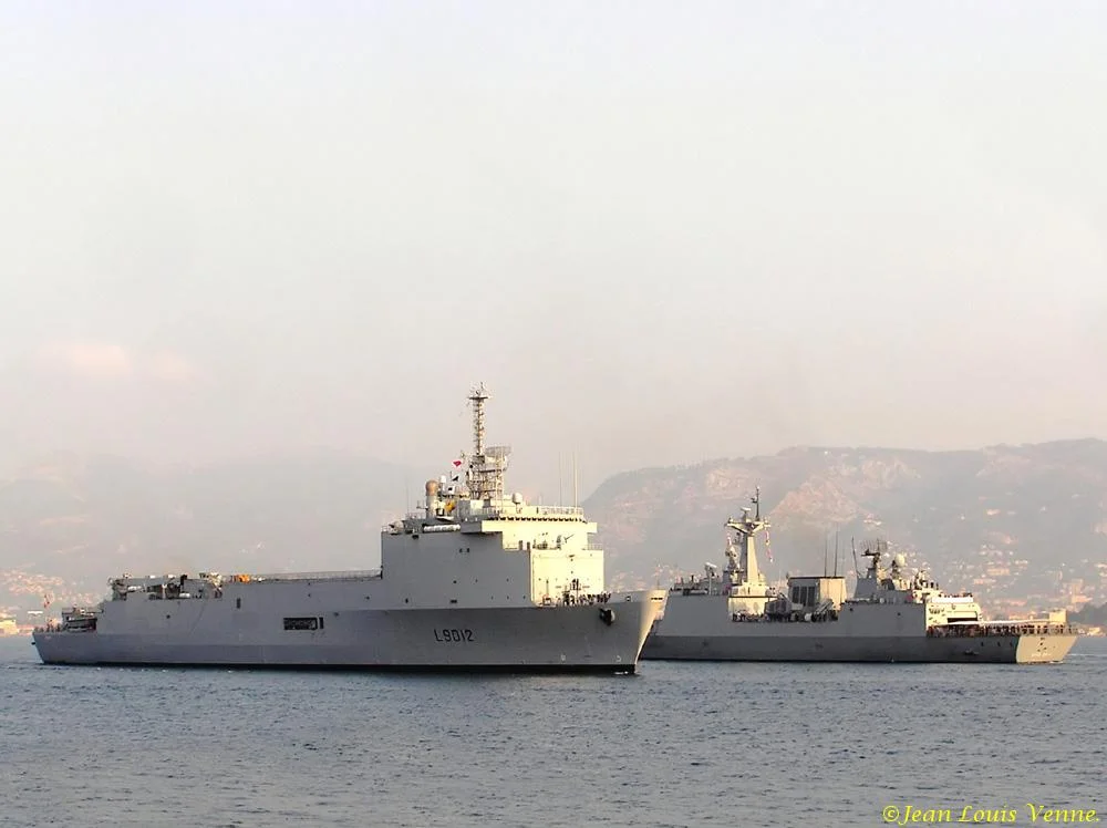 LE TCD Sirroco et le destroyer lance-missiles CHUNGMUGONG YI SUN SHI