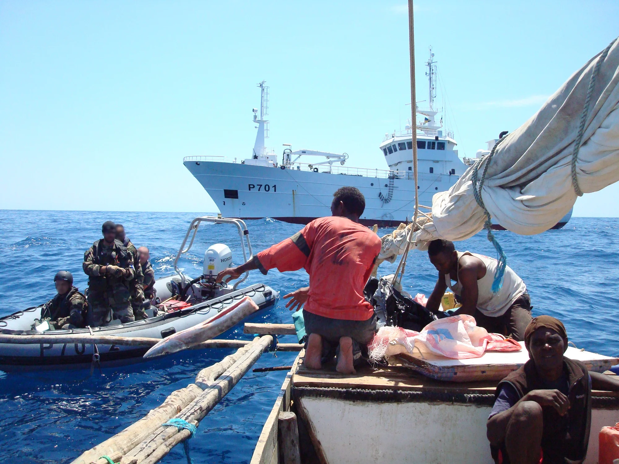 Contrôle de pêche par l'équipe de visite du patrouilleur Le Malin