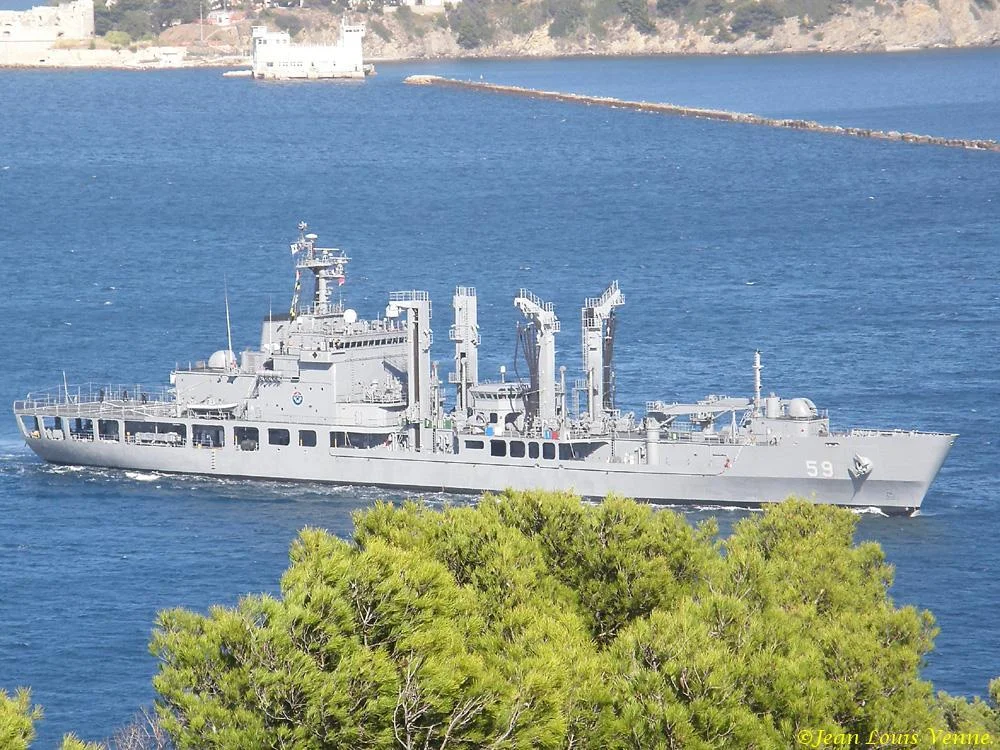 Le pétrolier-ravitailleur HWACHEON