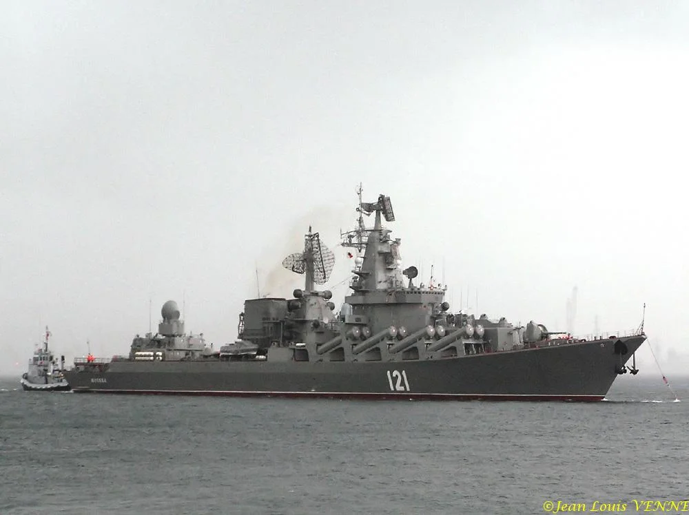 Le Moskva quitte Toulon