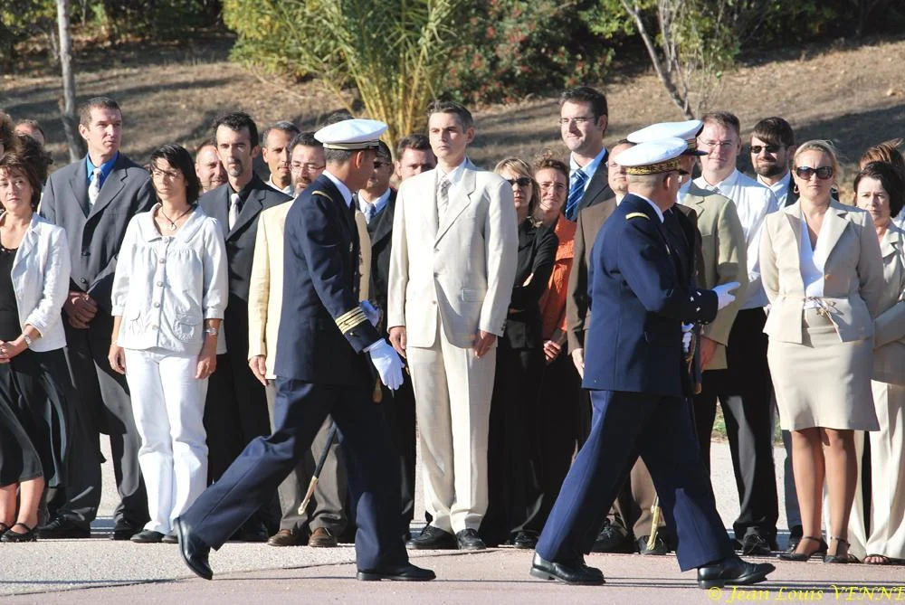 Présentation aux drapeaux du CIN Saint-Mandrier 