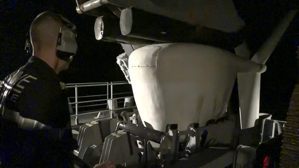 L'antenne sonar remorquée d'une frégate