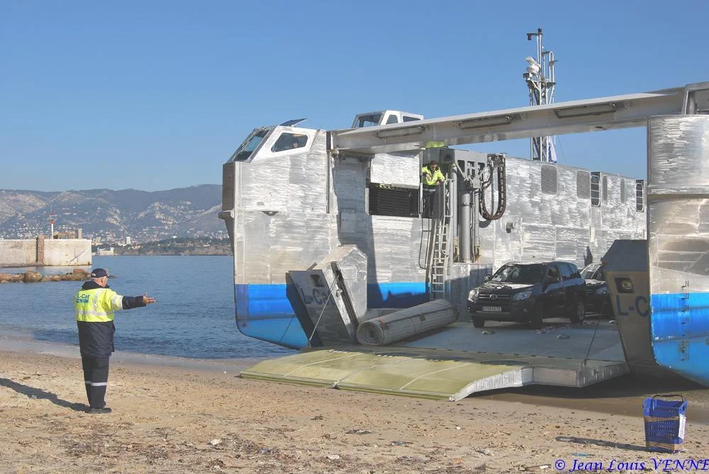 Premier plageage du L-CAT avec matériel roulant