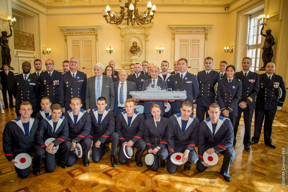 La délégation du Dixmude reçue à la mairie de Marseille