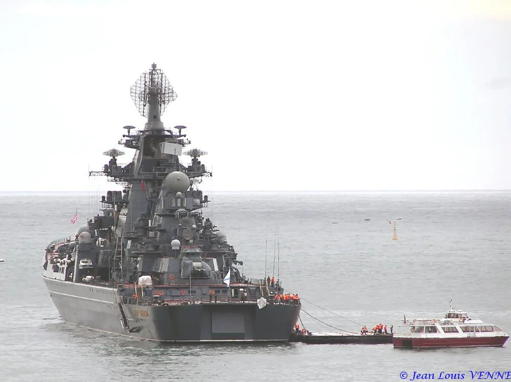 Le croiseur nucléaire russe Pierre le Grand à Toulon