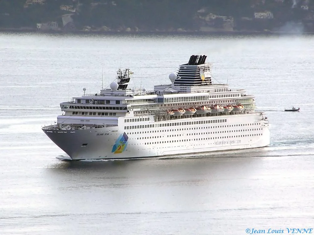 Arrivée du paquebot Island Star à Toulon