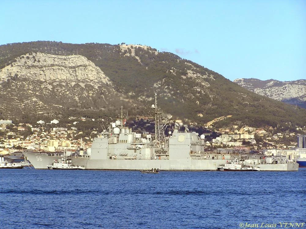 Le San Jacinto arrive Ã  Toulon