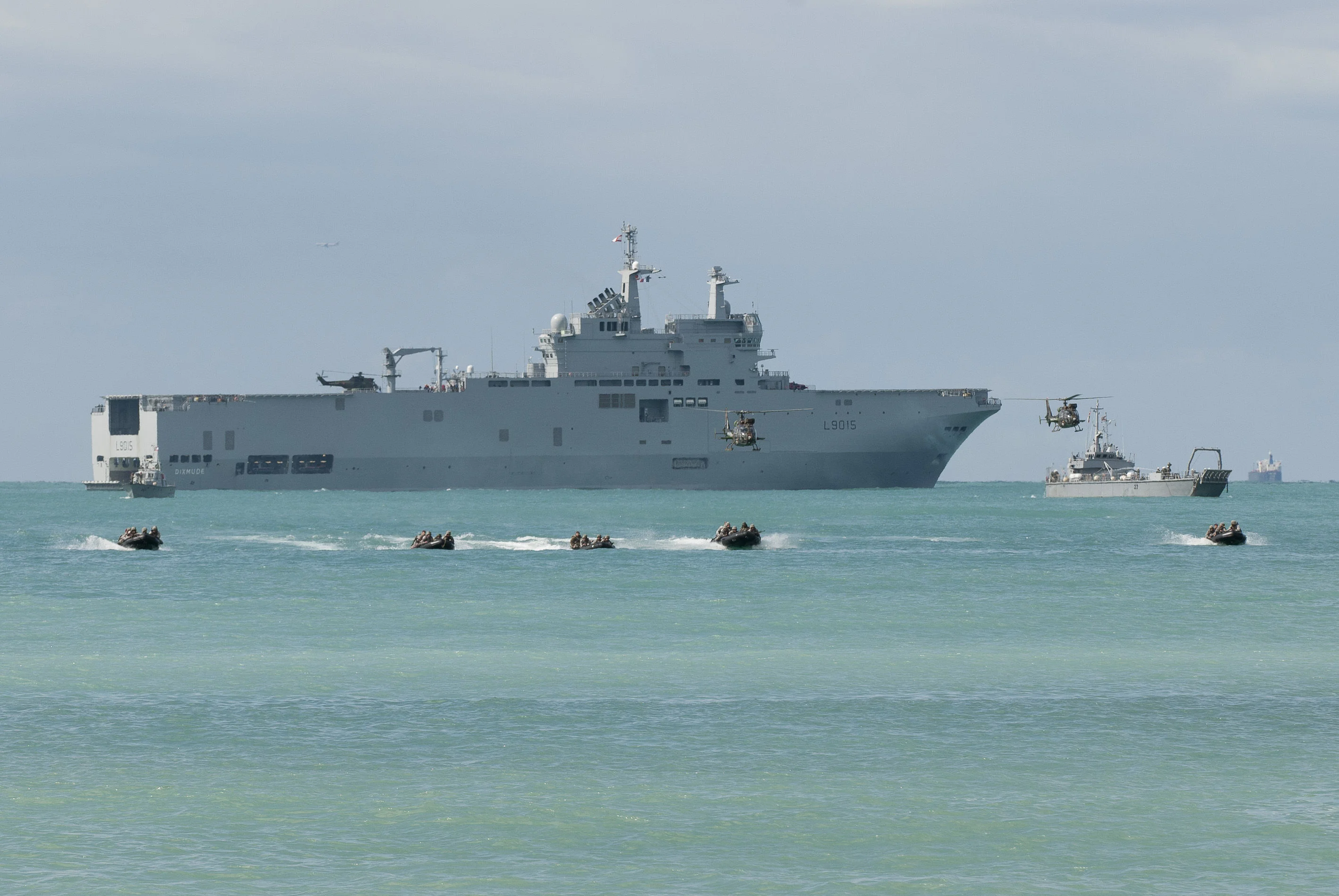 Le Dixmude durant l’exercice « Cèdre Bleu », au Liban, en mars 2012