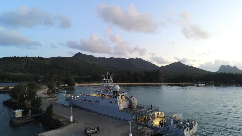 Le patrouilleur outre-mer Teriieroo a Teriierooiterai à Tubaï