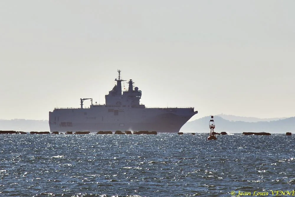 Le Tonnerre rentre à Toulon après une mission Corymbe
