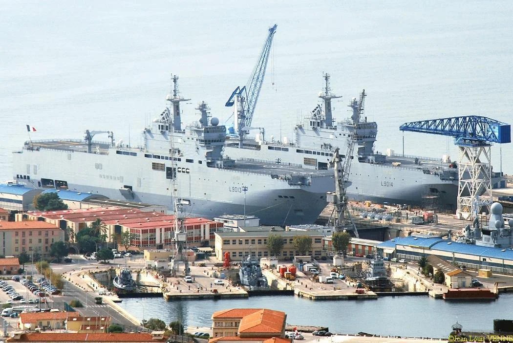 Les BPC Mistral et Tonnerre aux bassins Vauban