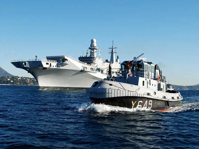 Le Cavour entre dans la rade de Toulon