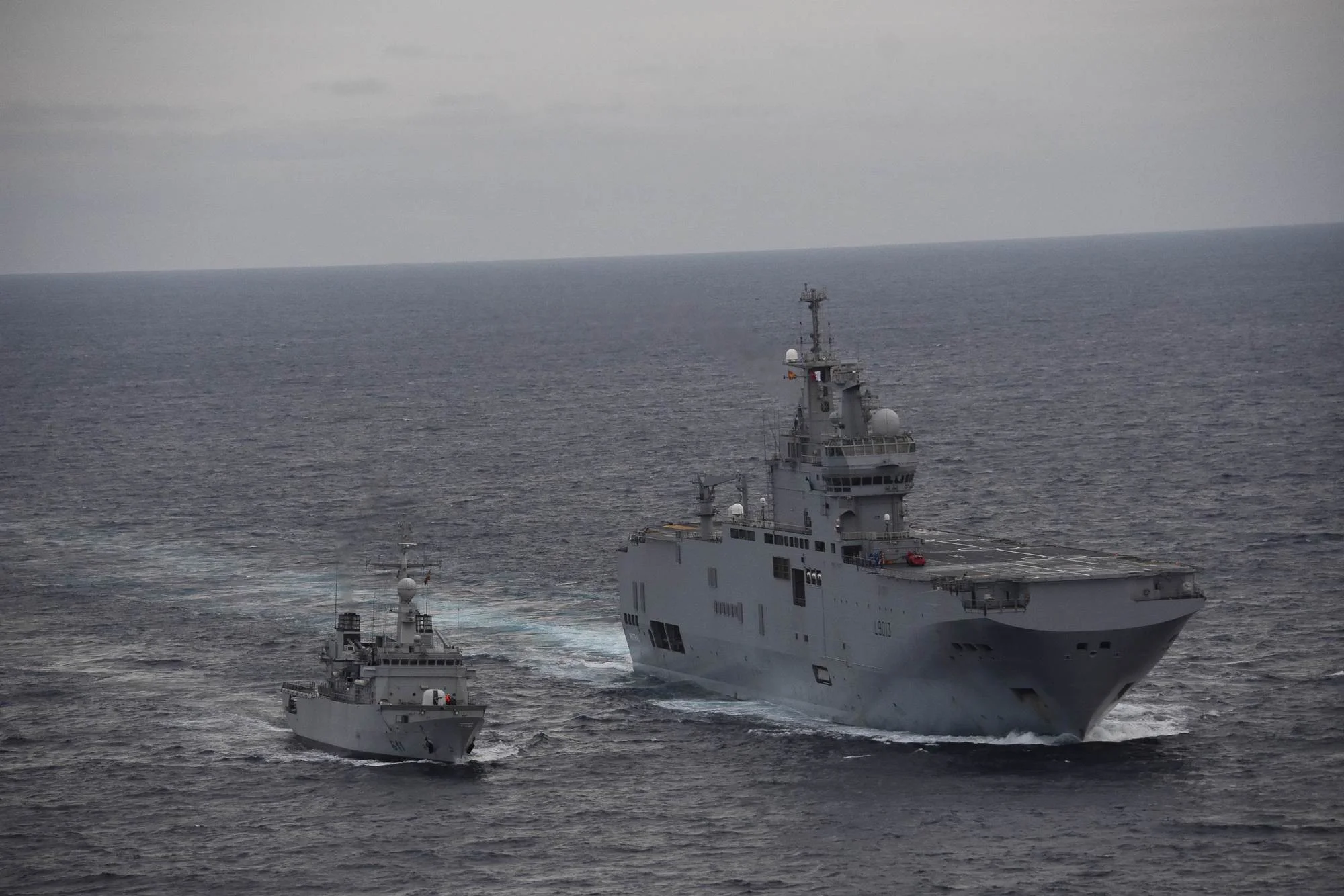 Le Mistral et la frégate marocaine Mohammed V