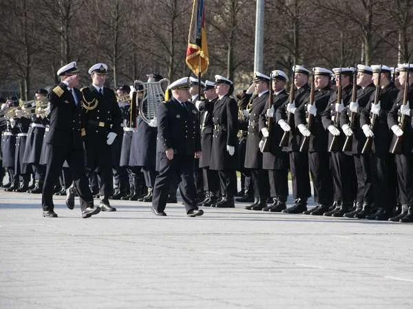 Le chef d'état-major de la marine reçu par son homologue allemand à Berlin