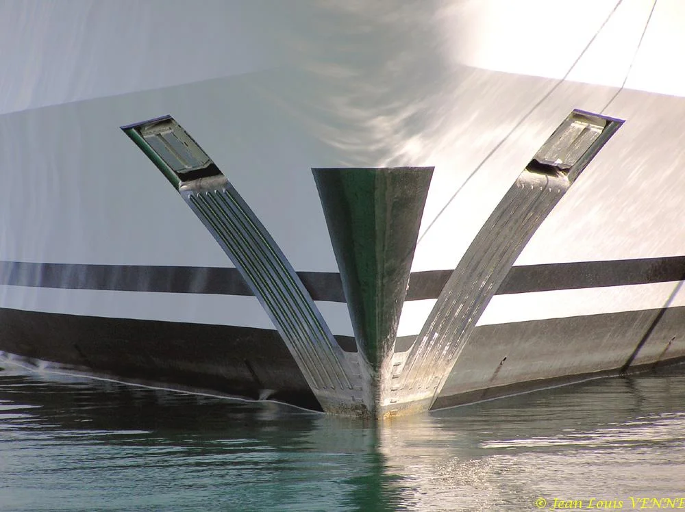 Le Netanya8 dans le port de la Seyne sur Mer