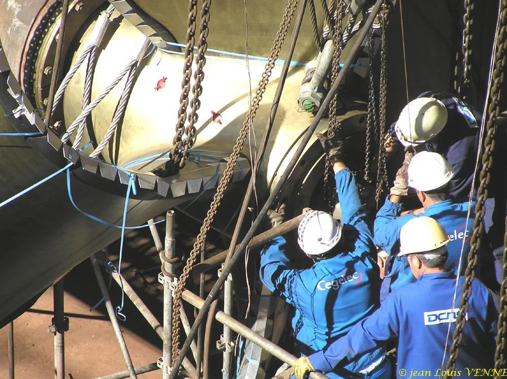 La seconde hélice du porte-avions