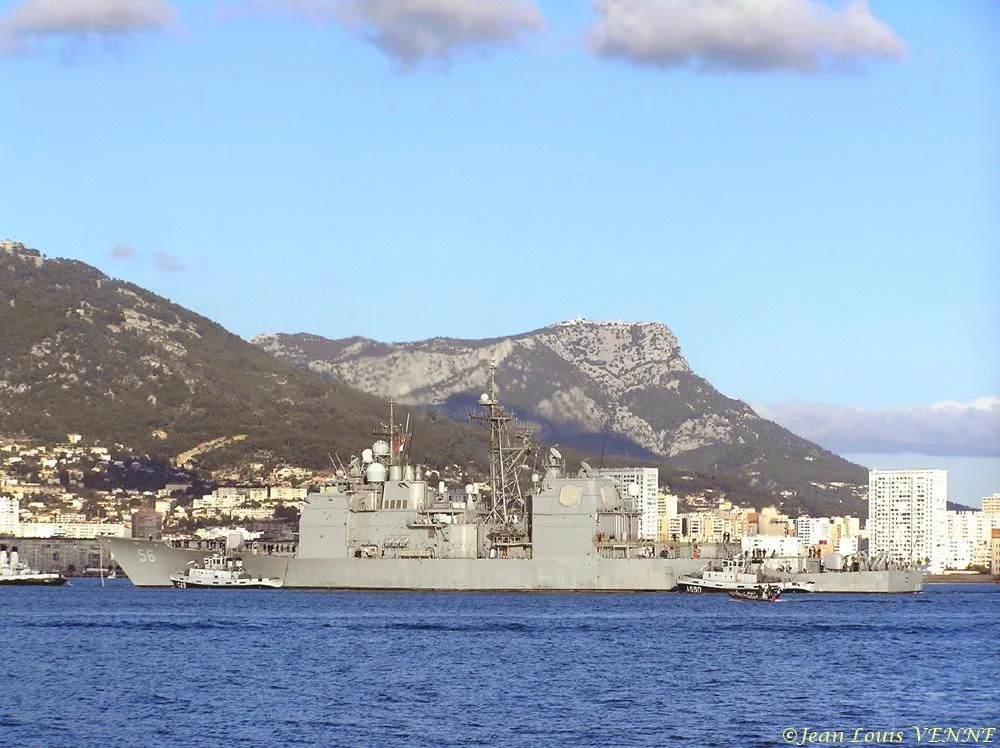 Le San Jacinto arrive Ã  Toulon