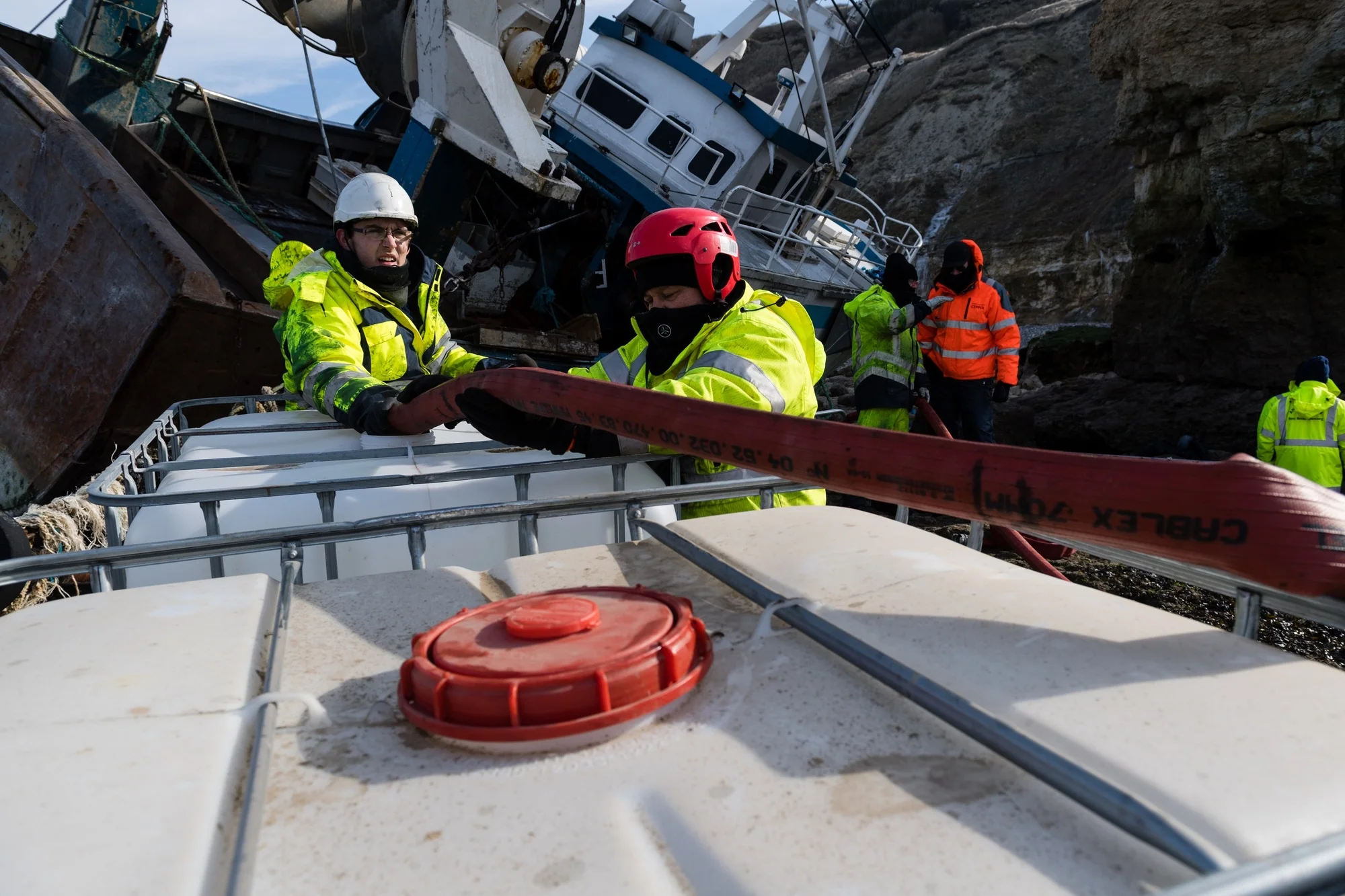 La CEPPOL travaille sur l'épave du chalutier Essor