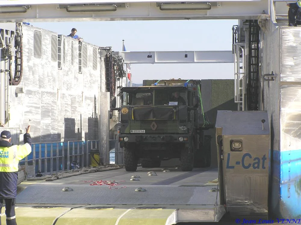 Premier plageage du L-CAT avec matériel roulant