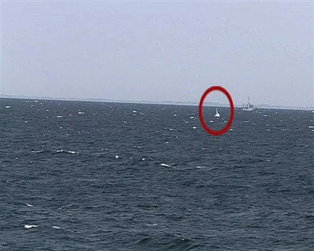 Le missile IDAS sort de l'eau