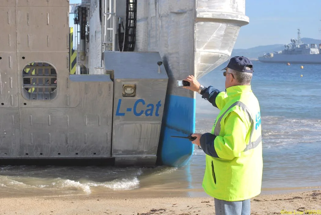 Le préfet maritime assiste à une démonstration du L-CAT