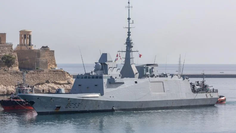 La frégate Languedoc arrive à La Valette (Malte)