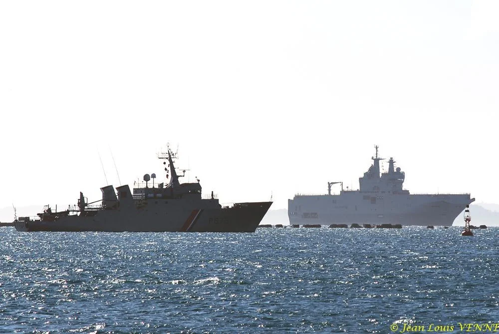 Le Tonnerre rentre à Toulon après une mission Corymbe