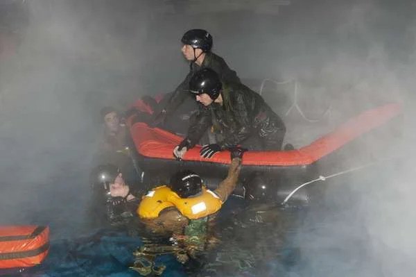 Une centaine d’étudiants d’HEC en immersion à Lanvéoc