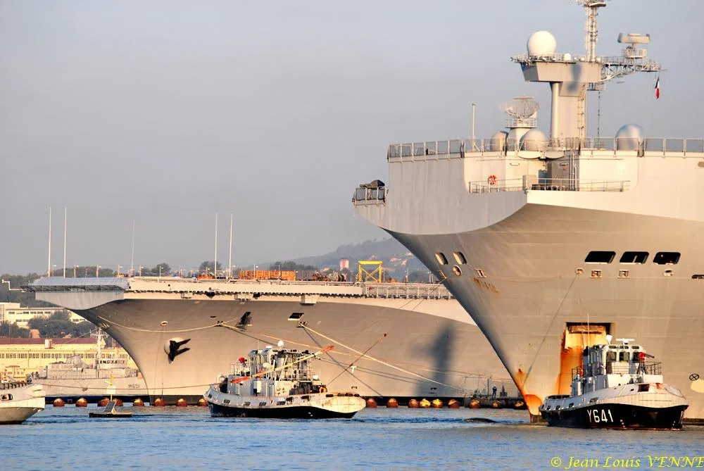 Le Mistral entre au bassin