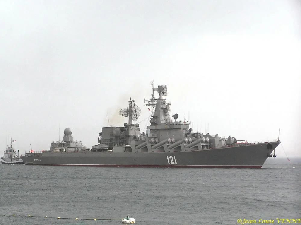 Le Moskva quitte Toulon