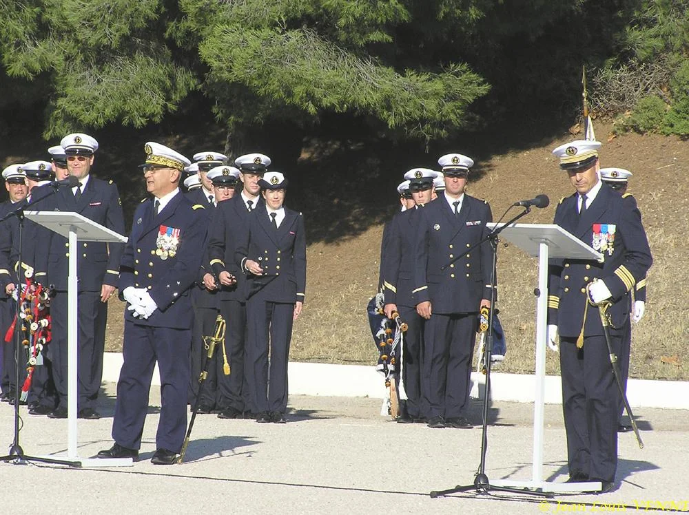 Présentation aux drapeaux du CIN Saint-Mandrier