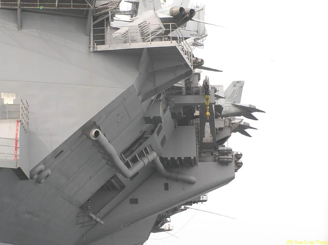 Le porte-avions USS Harry Truman