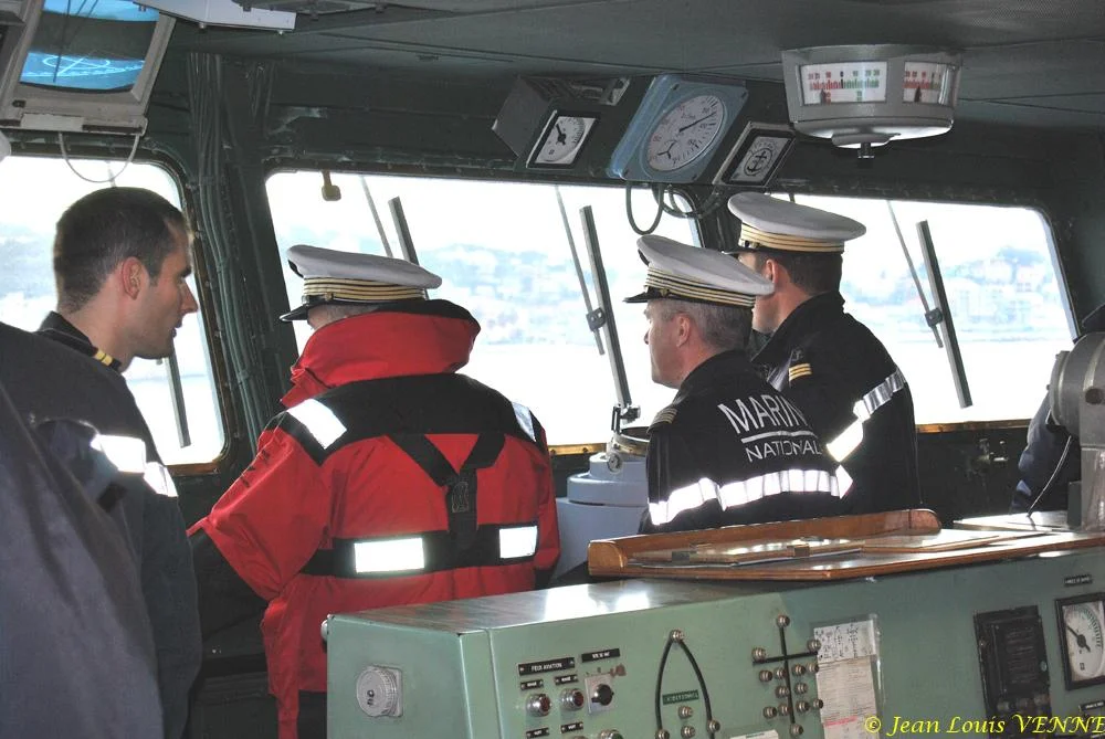 A la passerelle du Jules Verne